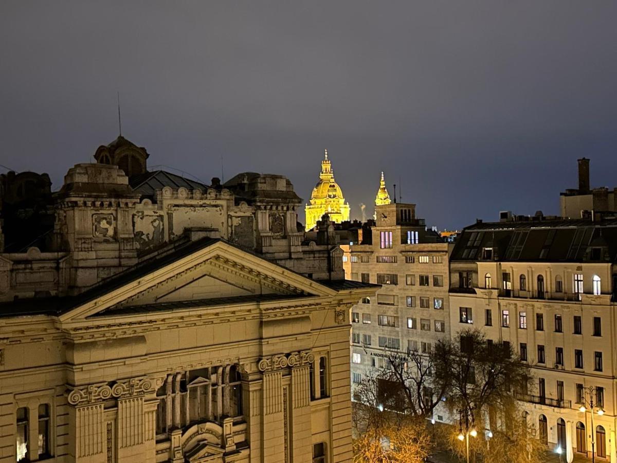 Rooftop Coffee By Parliament — Photos 3